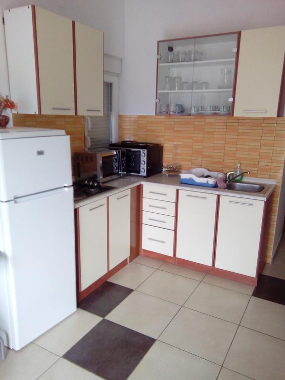 Apartmani Kapitanovic Biograd Na Moru Exterior foto